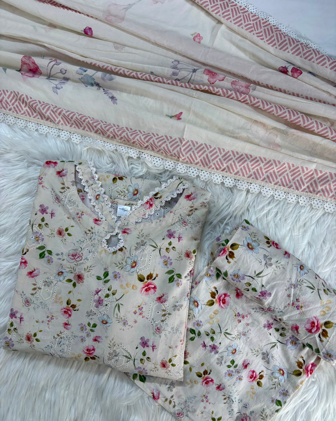 Creamy Floral Chikankari - 3 Pc Suit