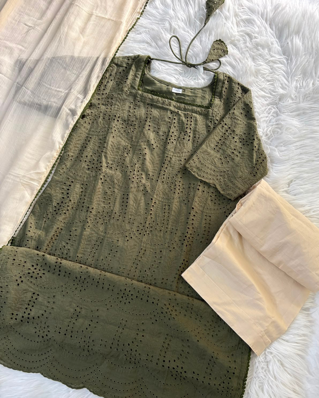 Olivia Lawn Chikankari 3 Pc Suit