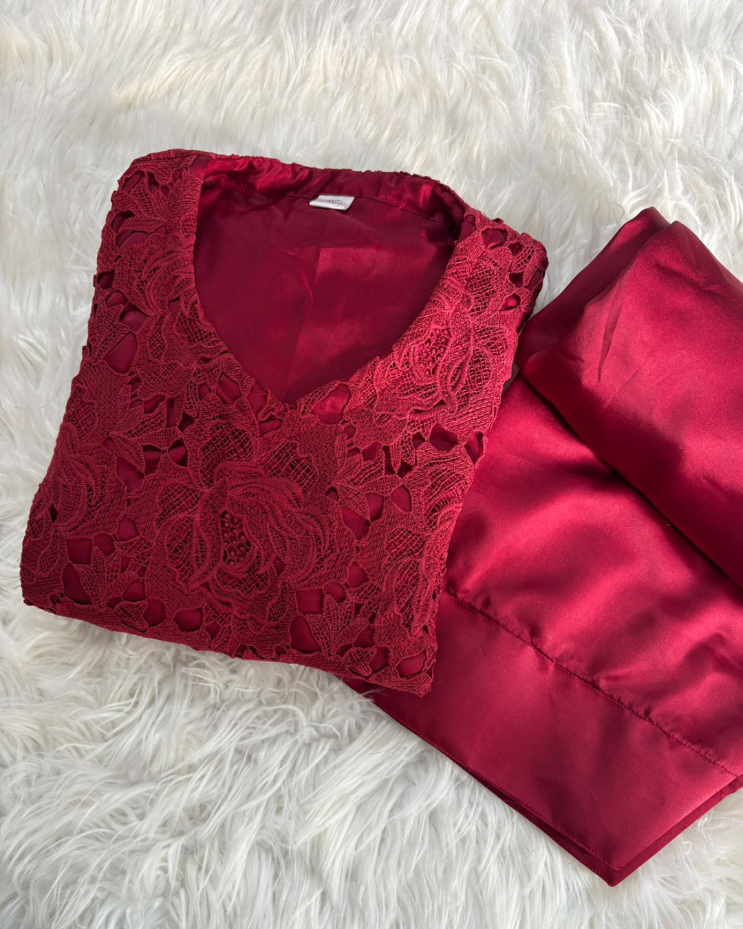 Maroon Quraishia Farshi - 2 PC