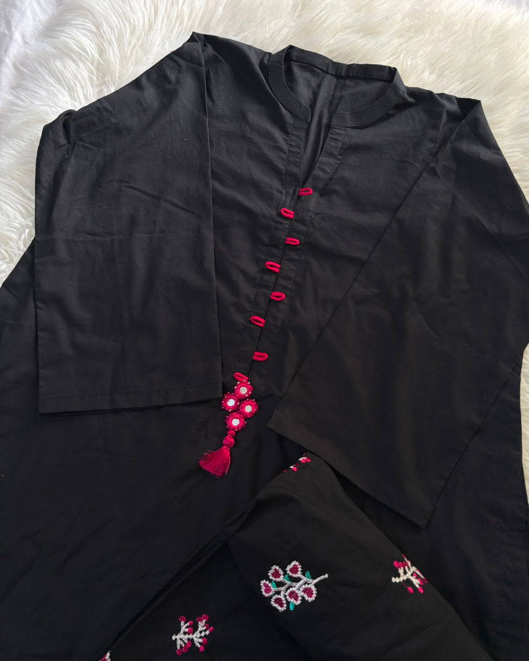 Black Embroidered Kurta With Farshi Set- 2 Pcs