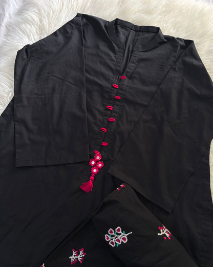 Black Embroidered Kurta With Farshi Set- 2 Pcs