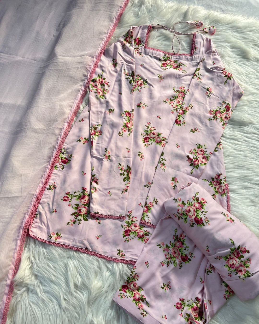 Pink Floral Lawn | Patiyala shalwar kameez